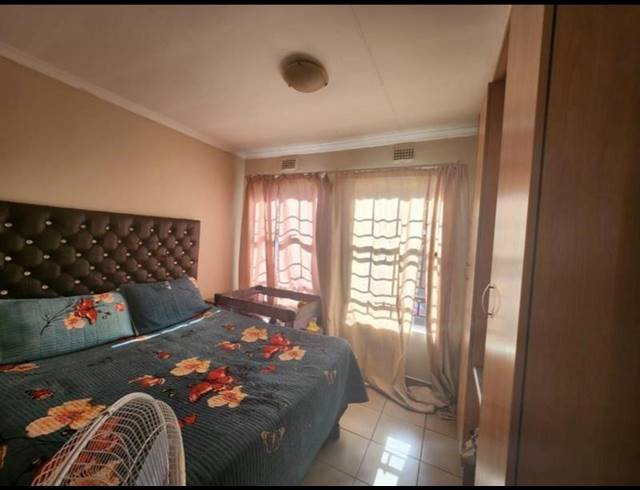 3 BEDROOM HOUSE FOR SALE IN THATCH HILL ESTATE